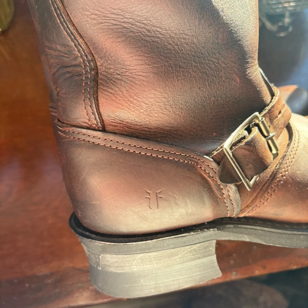 FRYE Engineer 12R Brown Leather Women's Boots size 7.5 - Picture 3 of 8
